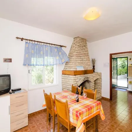 Blue Vineyard- Three Bedroom House With Terrace And Sea View * Potomje