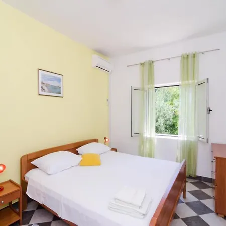 Blue Vineyard- Three Bedroom House With Terrace And Sea View Holiday home Potomje